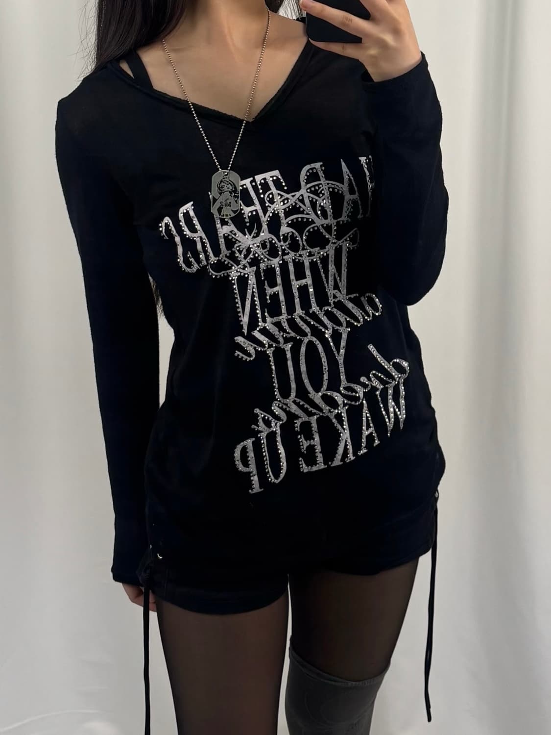 Vintage Black V-neck Cubic Long Sleeve  상품이미지1