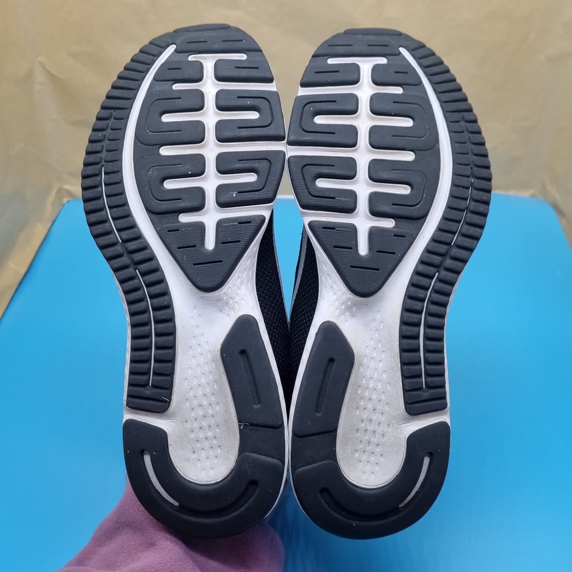 나이키 런 올데이 남성운동화275 상품이미지3