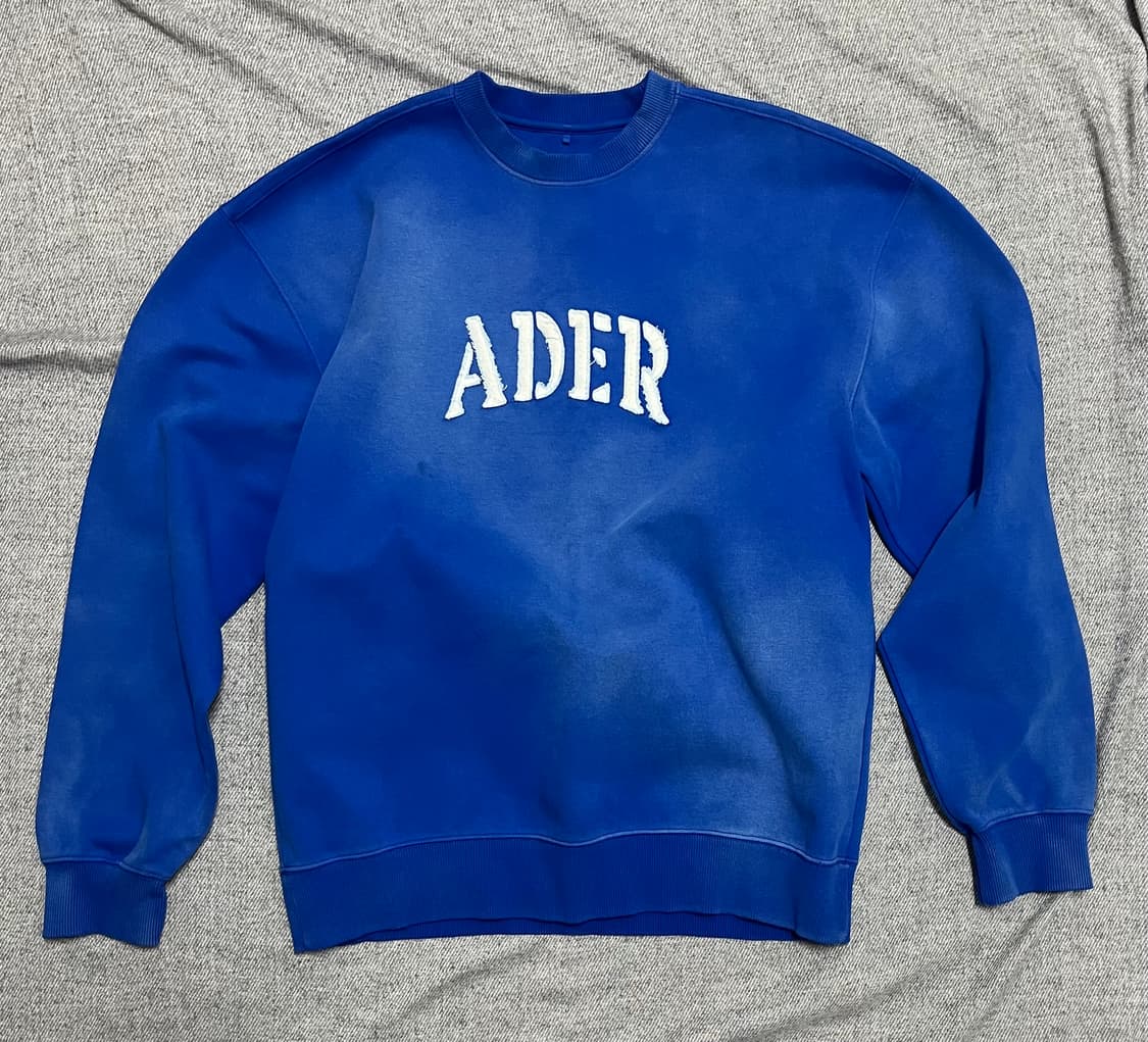 아더에러 블루 맨투맨 A1 상품이미지1