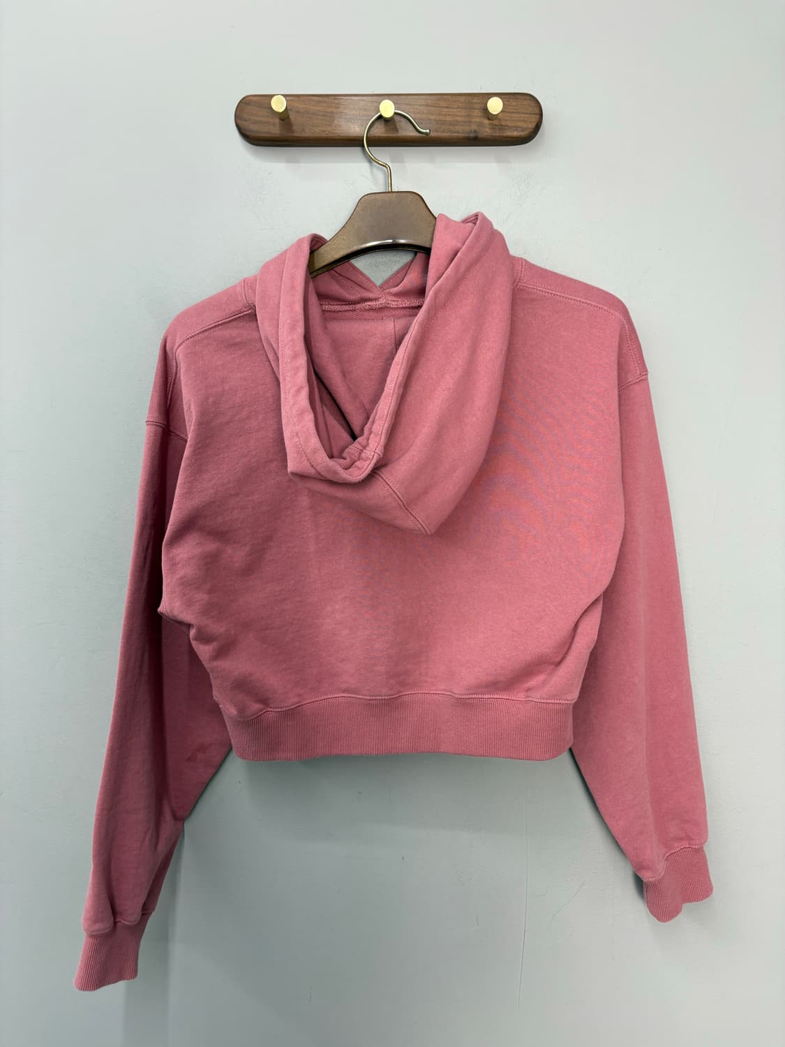 디스이즈네버댓 자수로고 크롭 후드티 A3507 상품이미지4