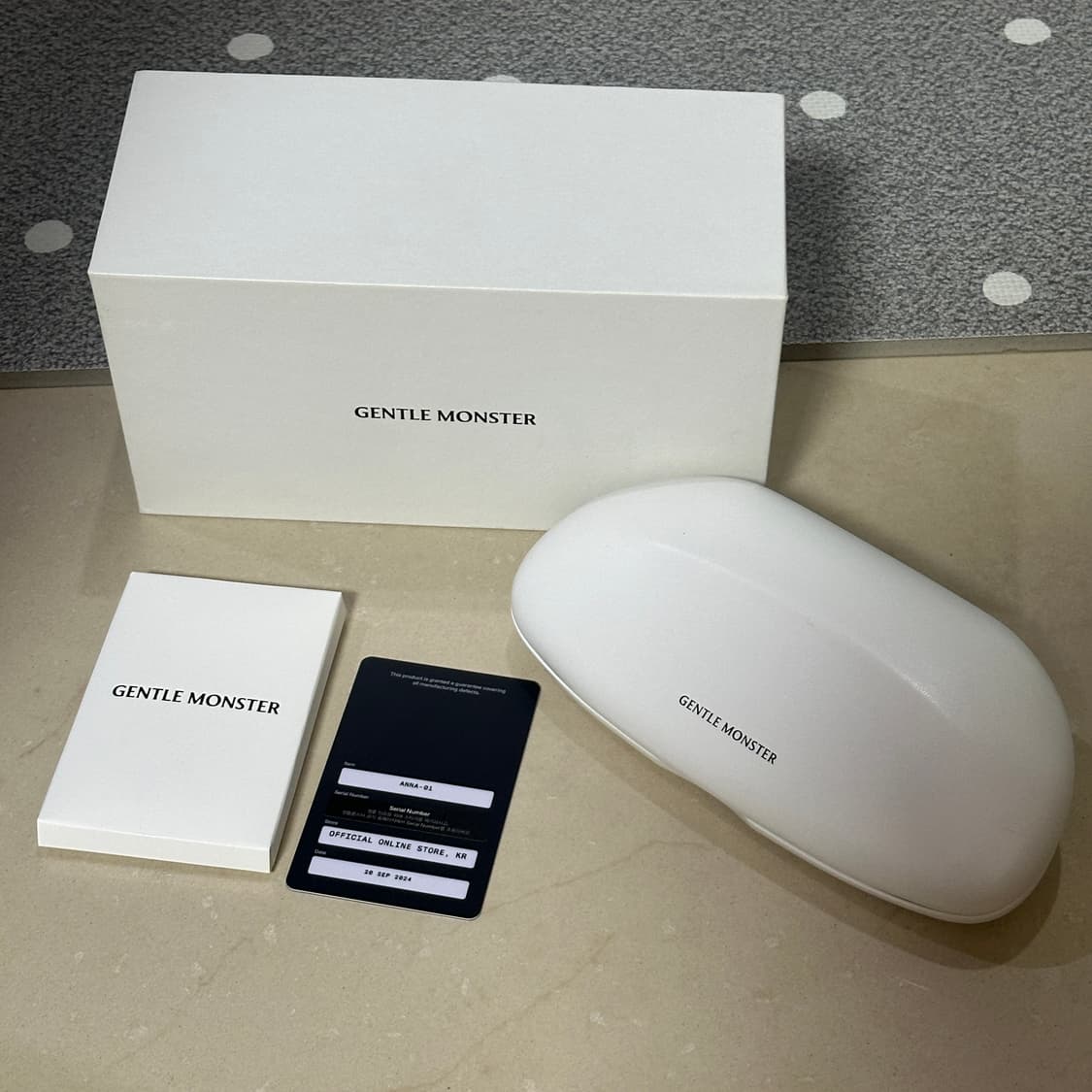 젠틀몬스터 안나 01 블랙/클리어 안경 상품이미지8