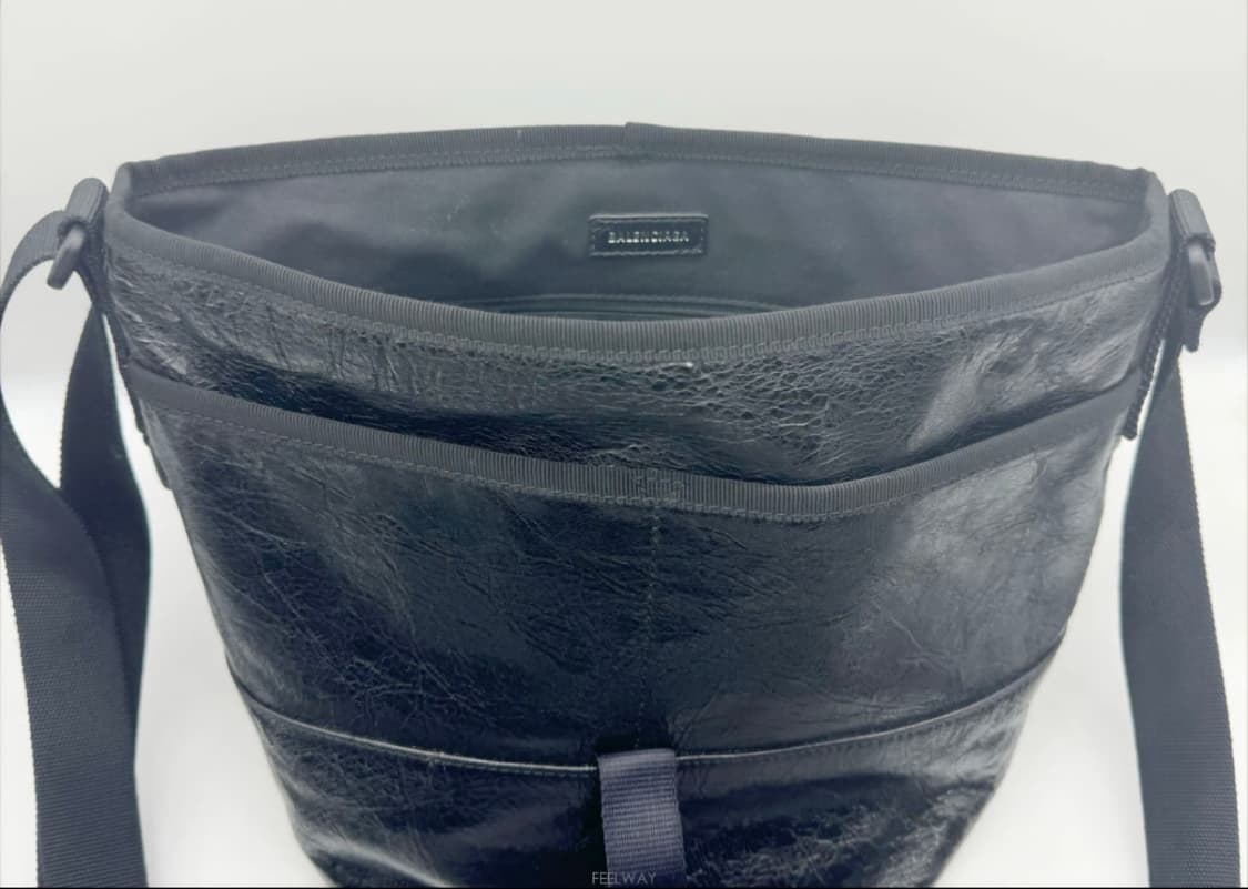 발렌시아가 익스플로러 메신저 크로스백  상품이미지2