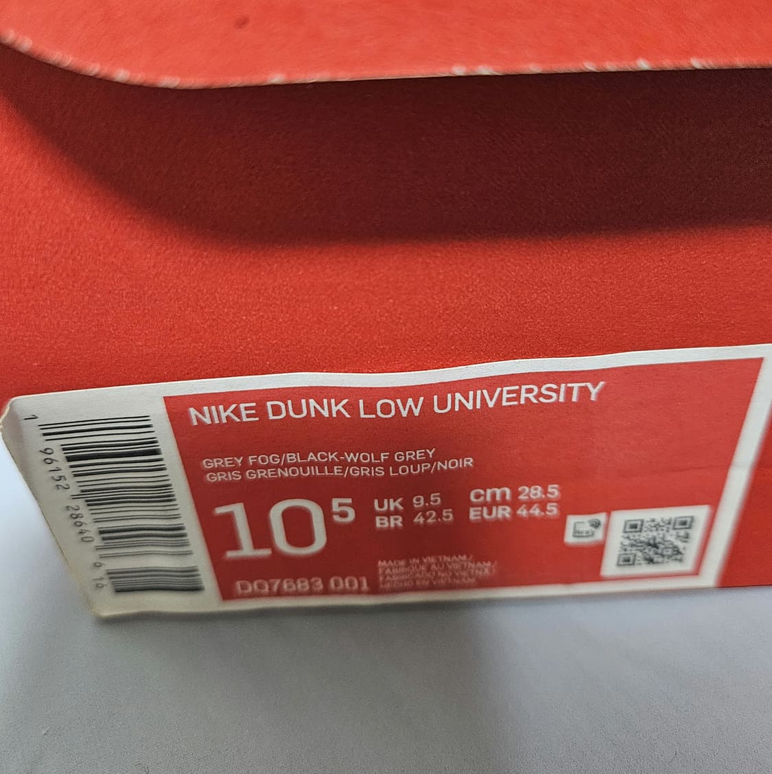 나이키 덩크 로우 "셰닐 스우시 블랙 그레이" 상품이미지6