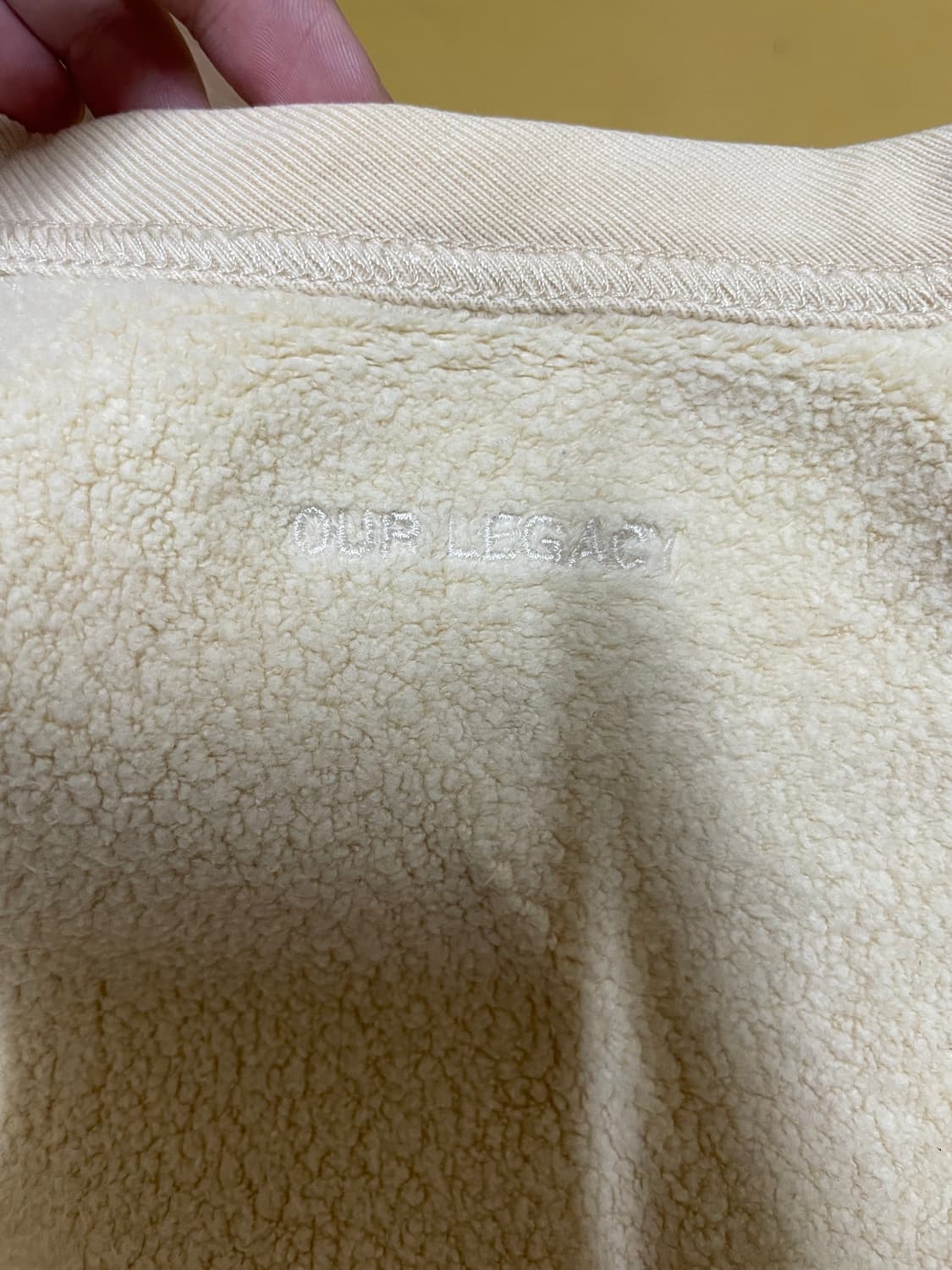 아워레가시 리버시블 맨투맨 크림 상품이미지3