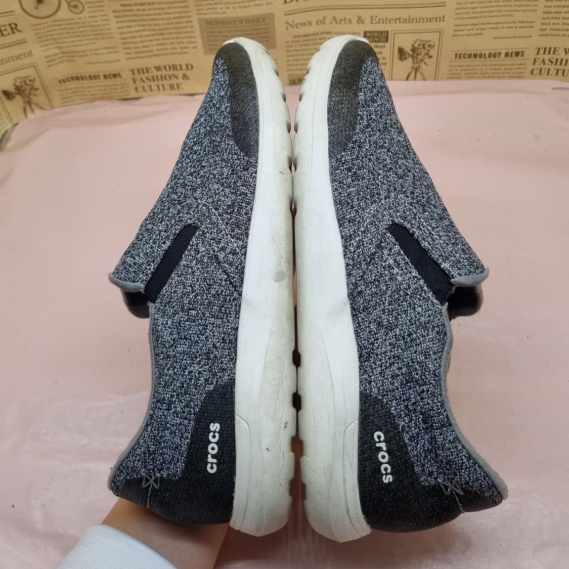 크록스 킨세일 스테틱 슬립온 M9 270 상품이미지5