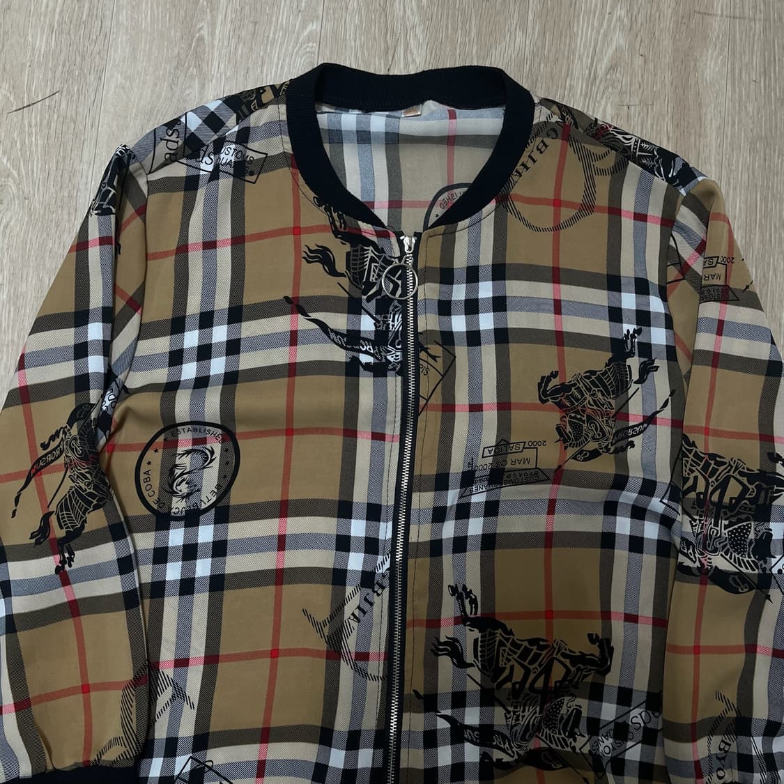 버버리 프로썸 노바체크 빅로고 집업 자켓  상품이미지2