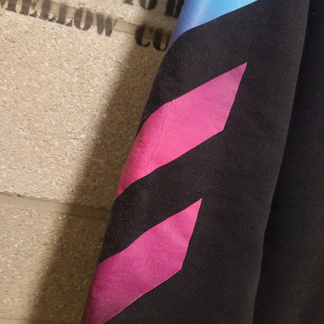 오프화이트 18FW 애로우 맨투맨 M 상품이미지4