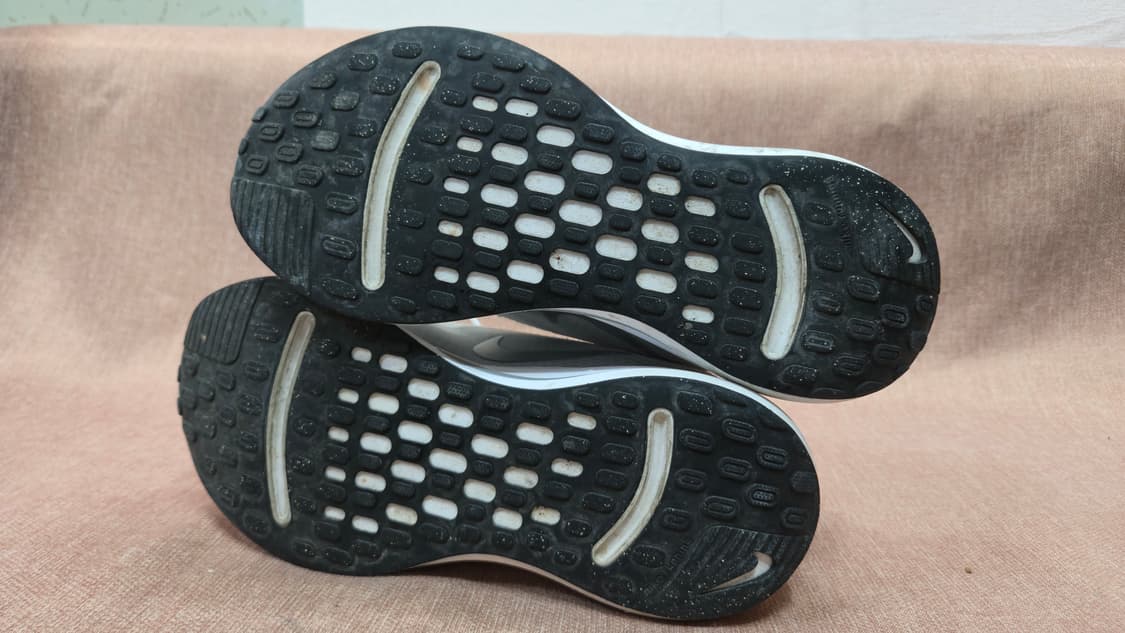 나이키 255mm-  저니 런 남성 런닝화 운동화 상품이미지6