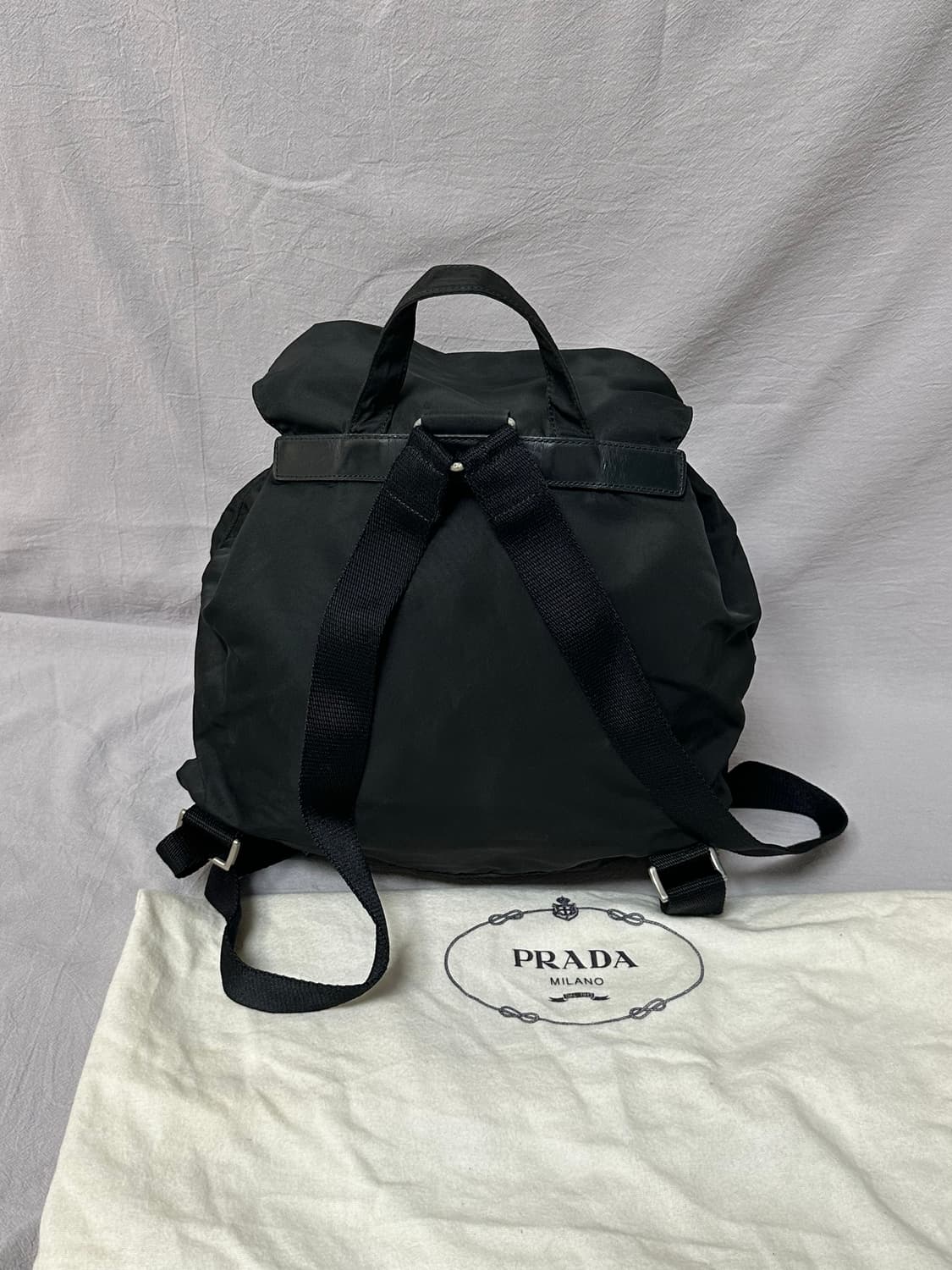 프라다 포코노 나일론 투포켓 백팩 미디움 미듐 상품이미지8