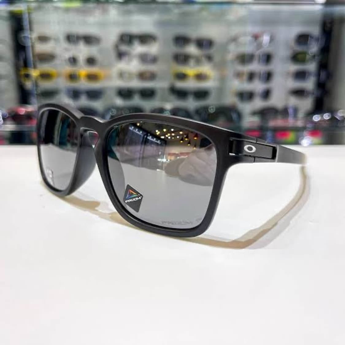 오클리 래치 OO9353-1855 스퀘어 상품이미지1