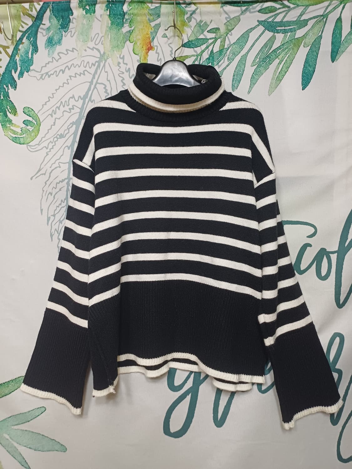 비지트인 뉴욕 터틀넥 루즈핏 니트티  상품이미지9