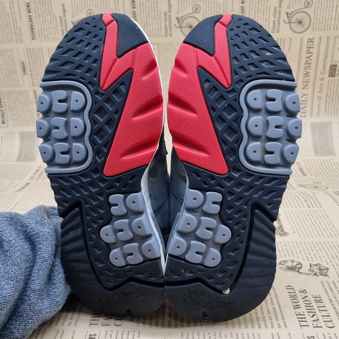 아디다스 나이트 조거 그레이 여성운동화235  상품이미지3