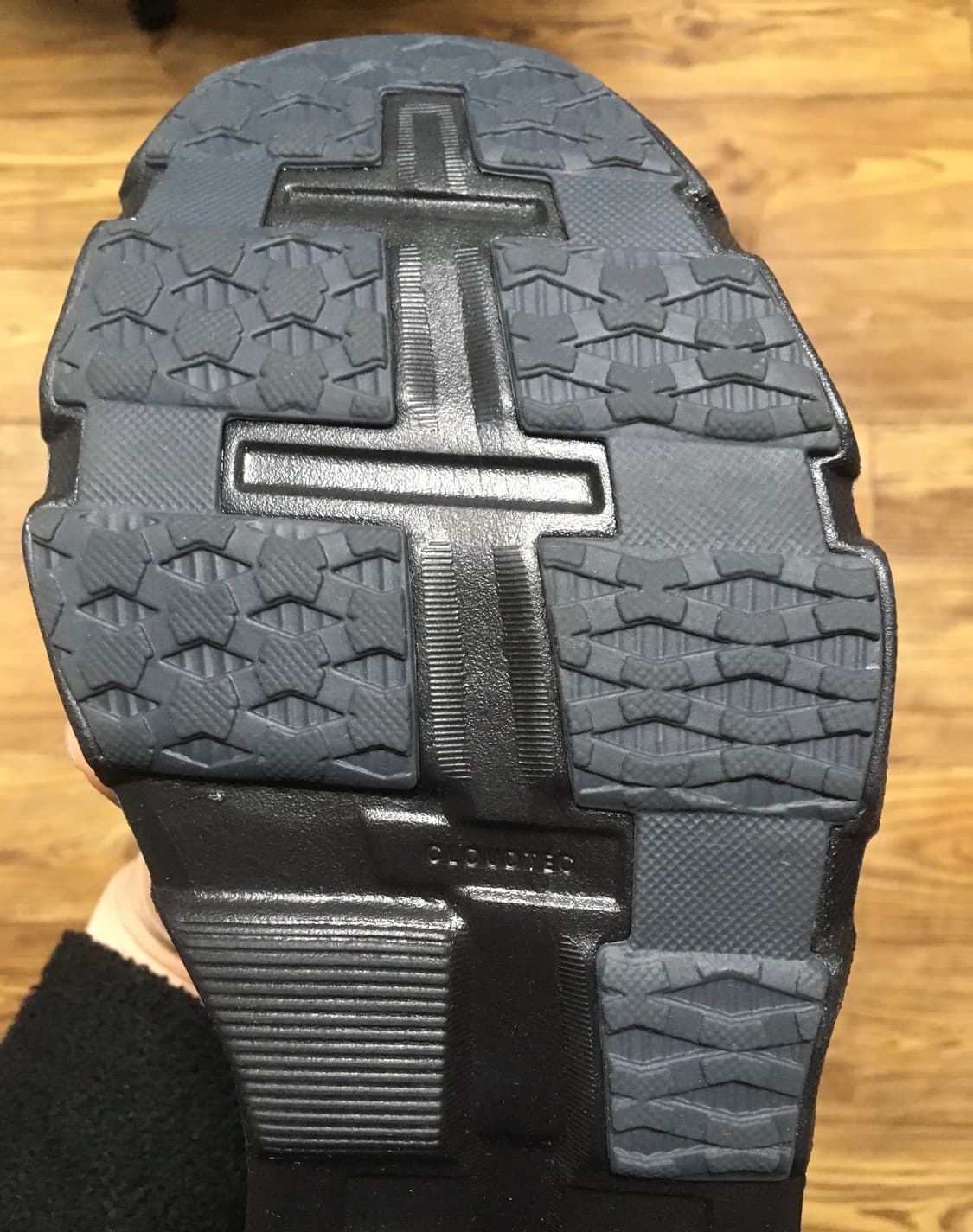 (280)온러닝 파프 클라우드몬스터 하이퍼 블랙 판매합니다 상품이미지8