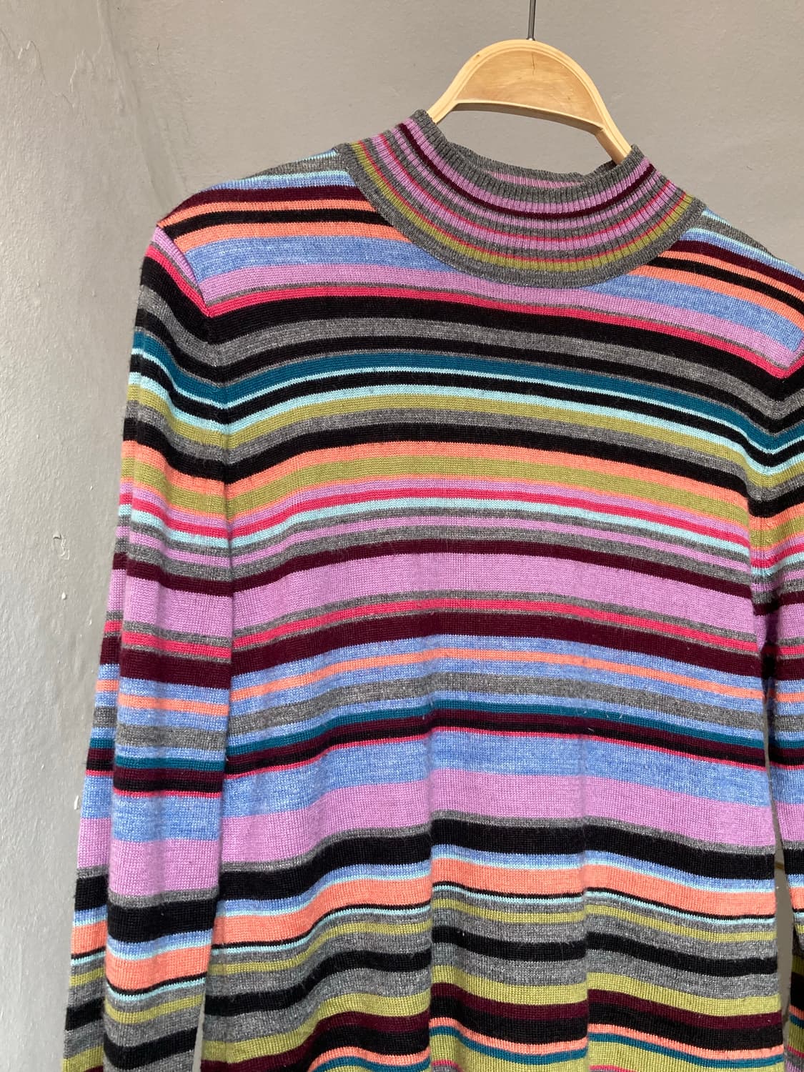 알록달록 무지개 하프넥 스트라이프 니트 상품이미지3