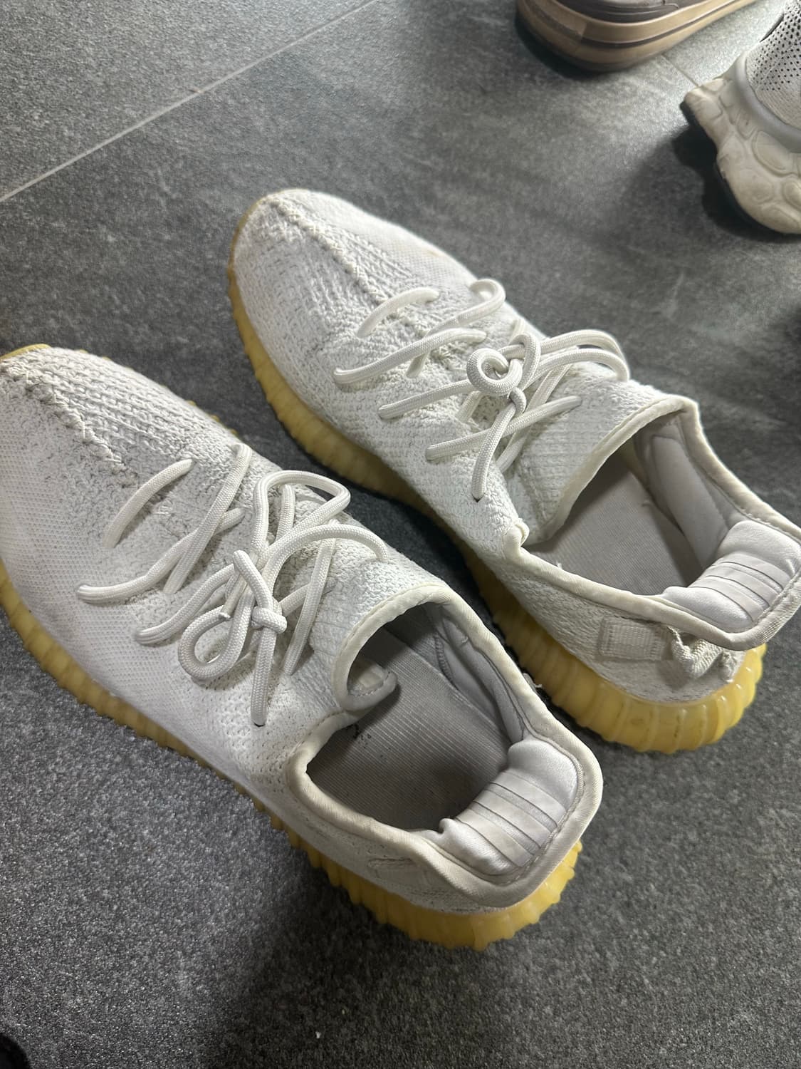 이지부스트 트리플 화이트 상품이미지1