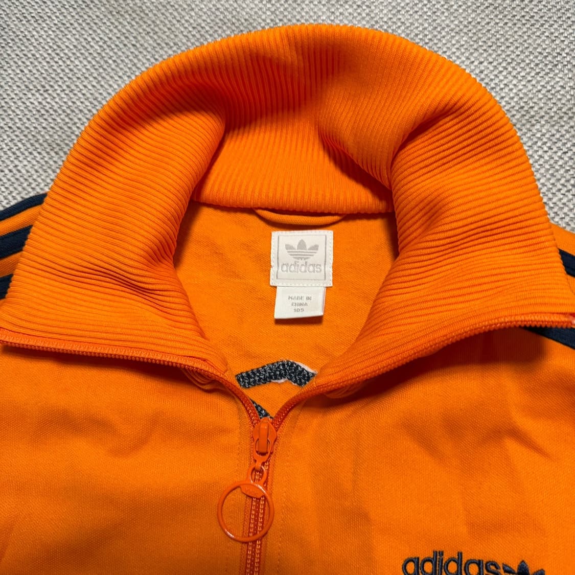 아디다스 올드스쿨 베어 자수 트랙탑 상품이미지2