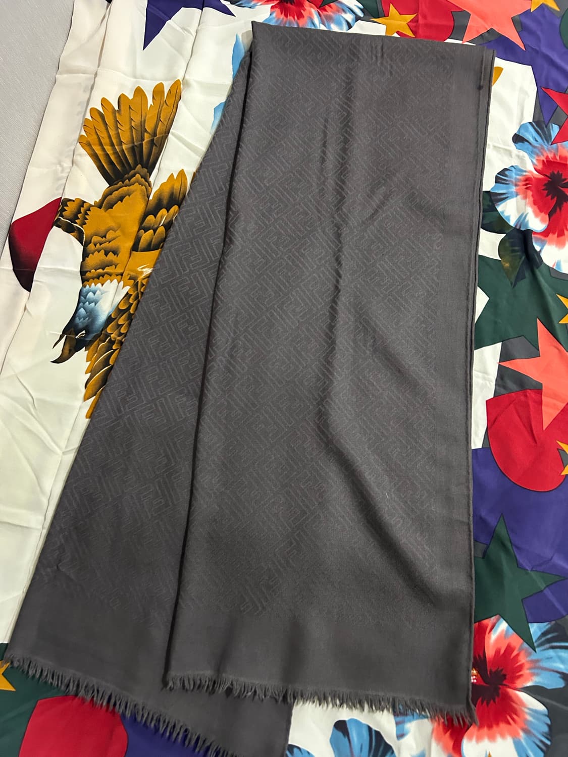 펜디 FF로고머플러 그레이 상품이미지4