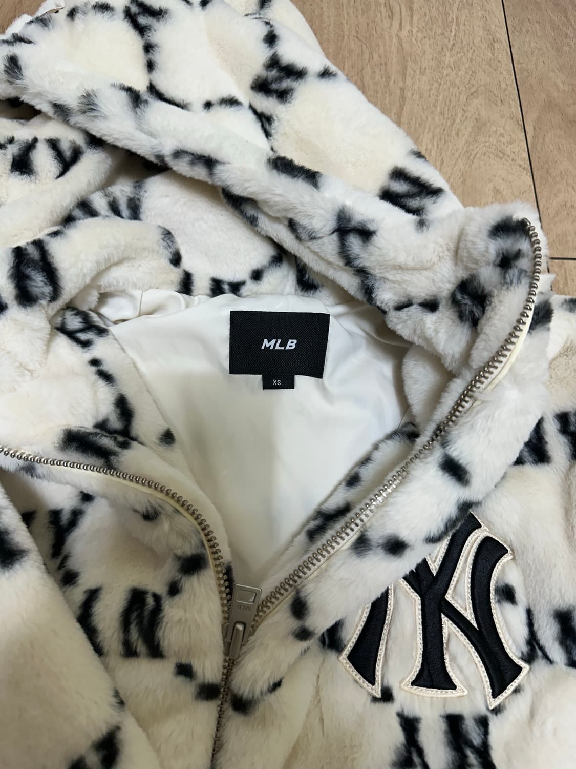 MLB 다이아 모노그램 올오버 후드 에코퍼 점퍼 상품이미지2