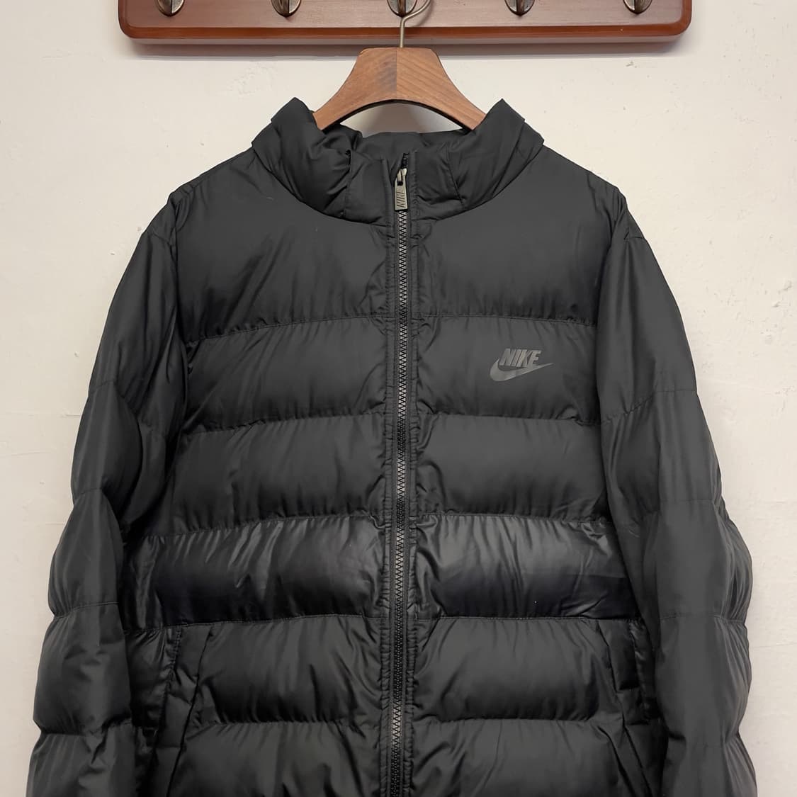 나이키 (우먼) 블랙 숏 패딩   상품이미지3