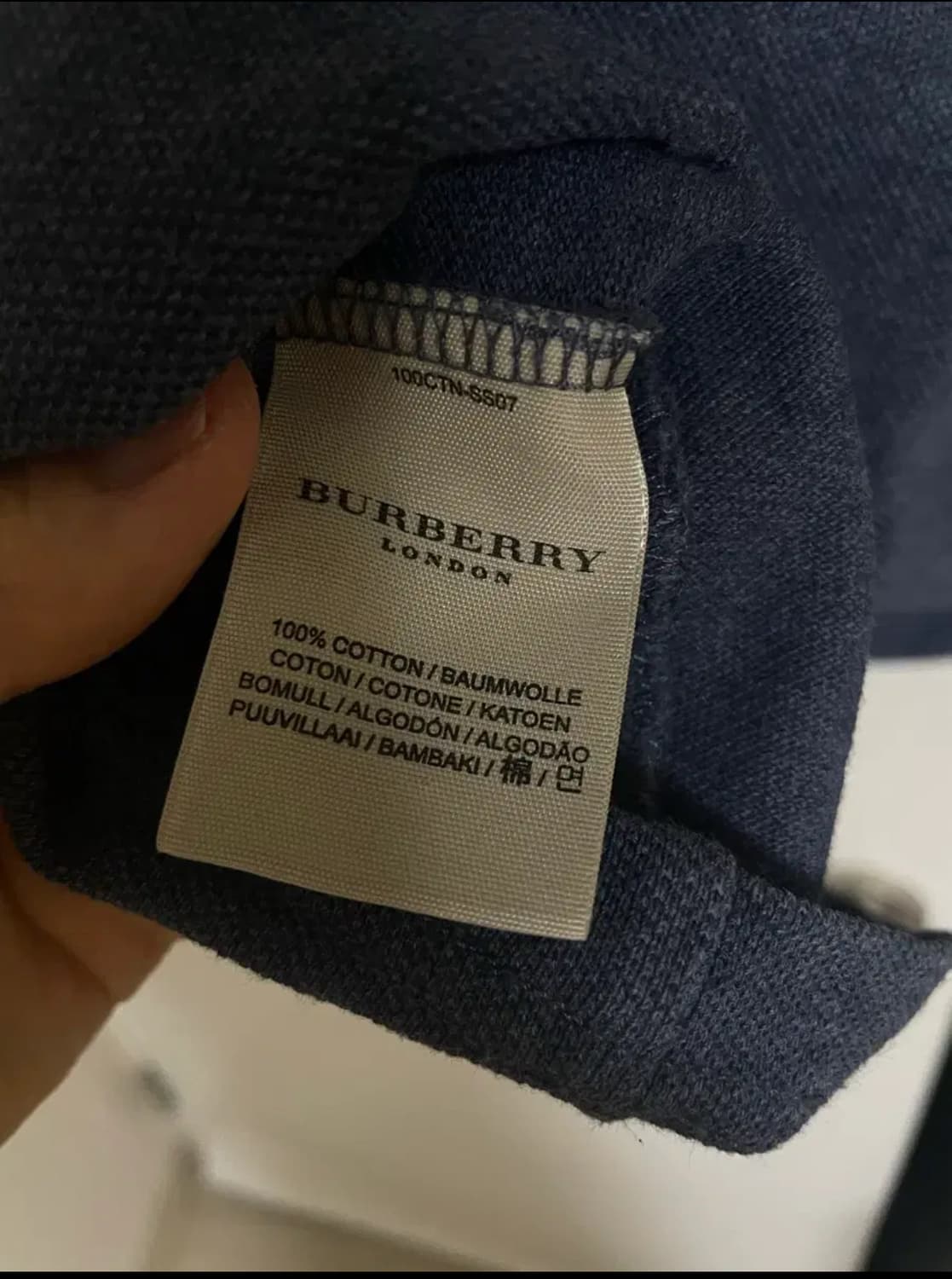 버버리 카라티 M 네이비 롱슬리브 상품이미지3