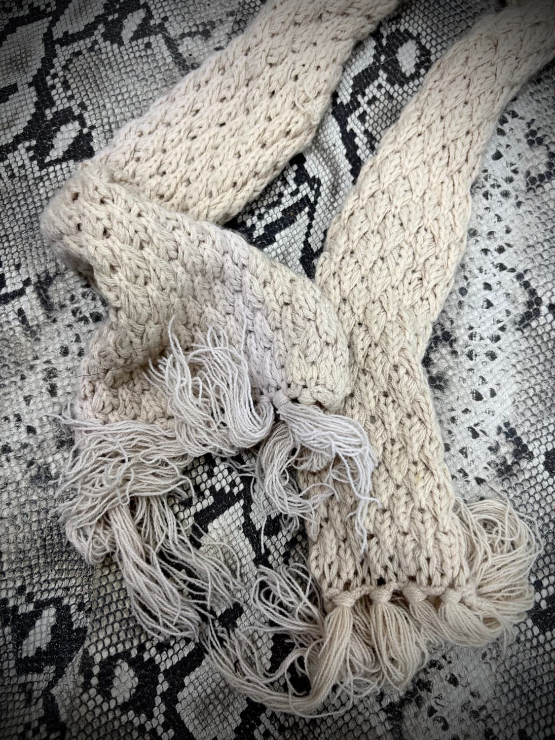 “Vintage” Ivory Long Scarf 상품이미지6
