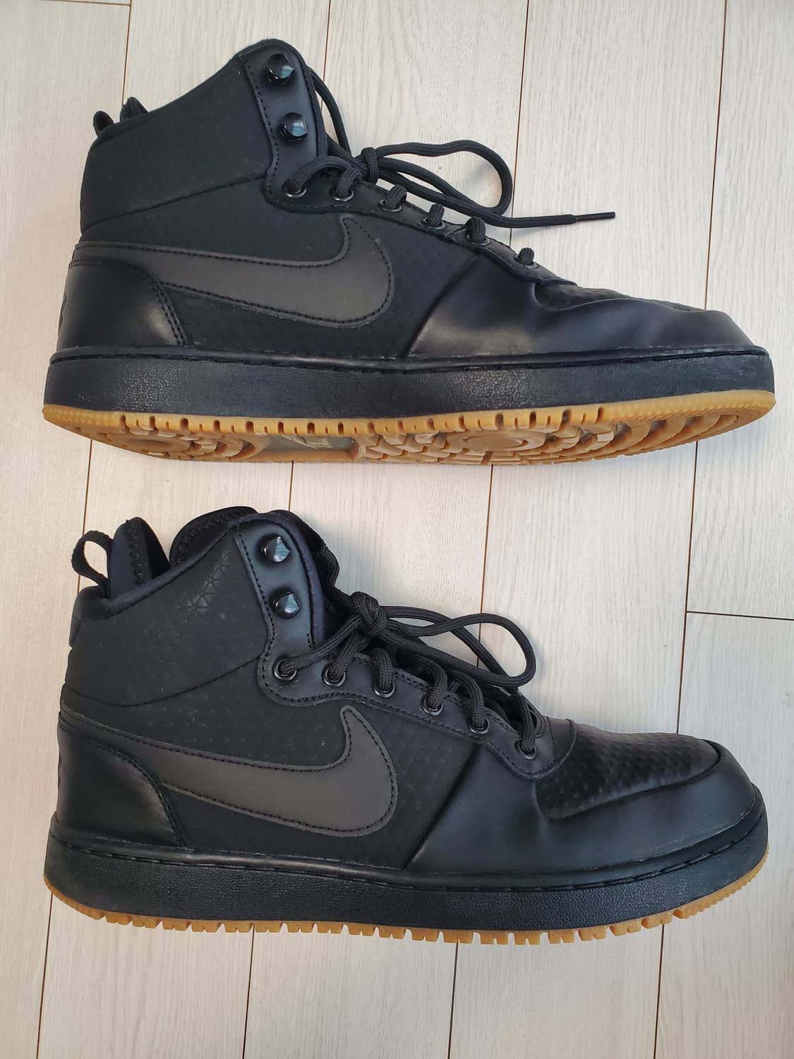 나이키 운동화 에버넌 미드 윈터 부츠 AQ8754-001사이즈270

 상품이미지5