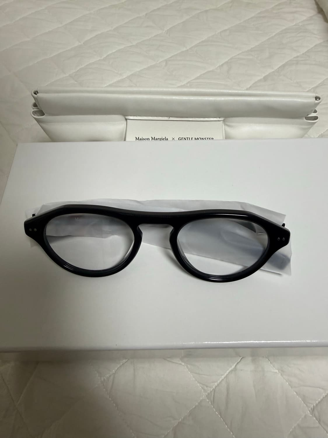 젠틀몬스터x메종 마르지엘라 mm112 상품이미지1