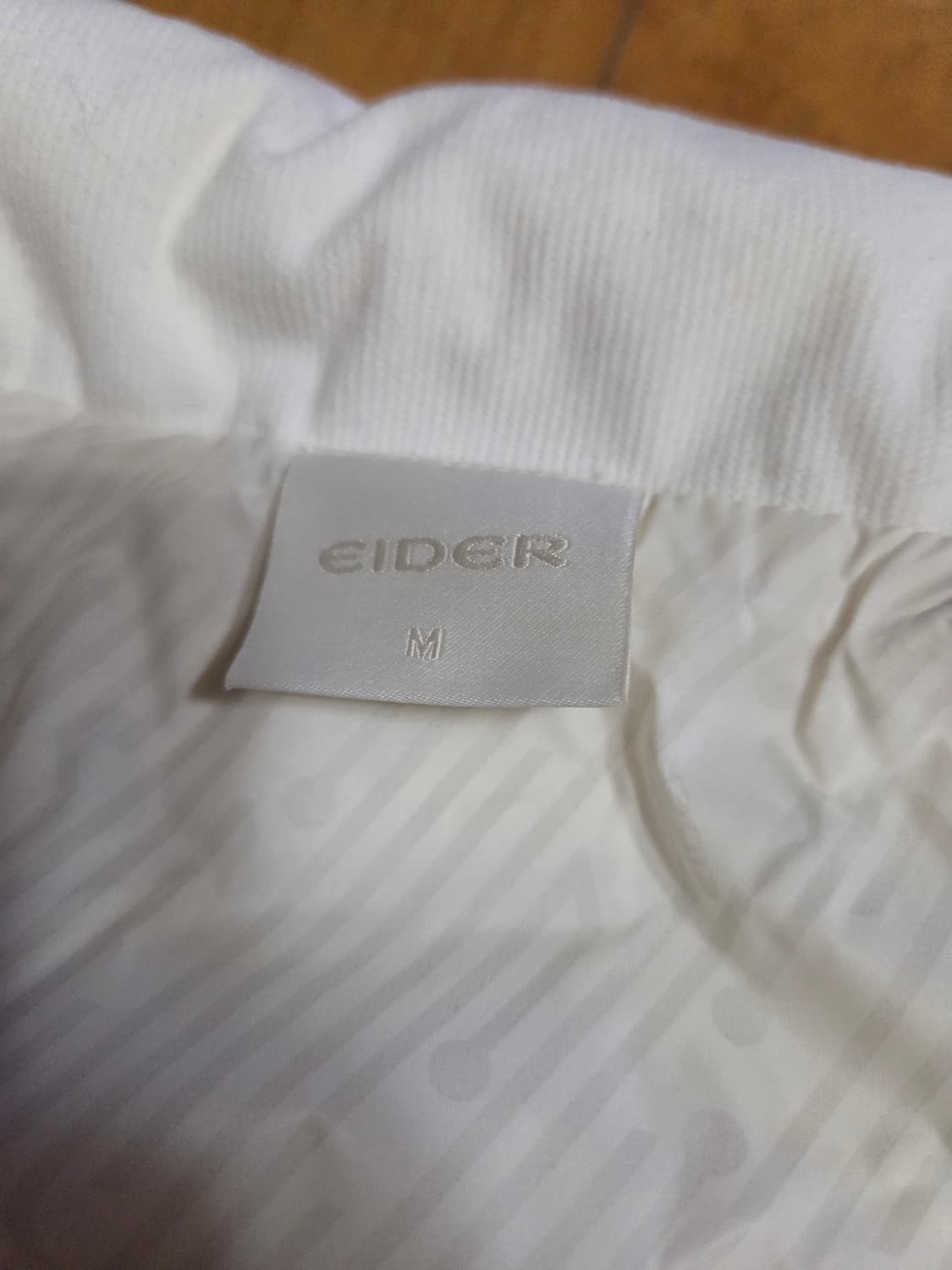 아이더 써모락C 경량패딩 M 화이트 상품이미지4