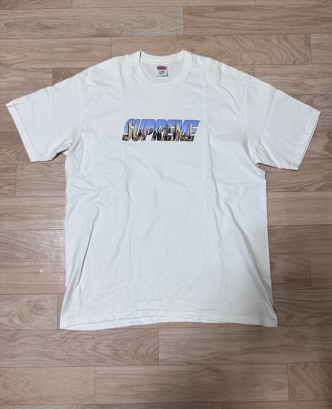 [L]슈프림 고담 반팔 티셔츠 화이트 상품이미지2
