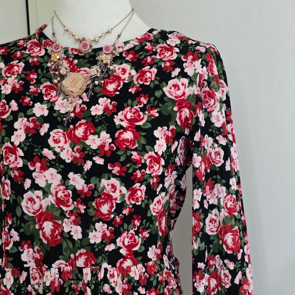 stradivarius 빈티지)로즈 플로럴 로맨틱 히메갸루 블랙 원피스 상품이미지2