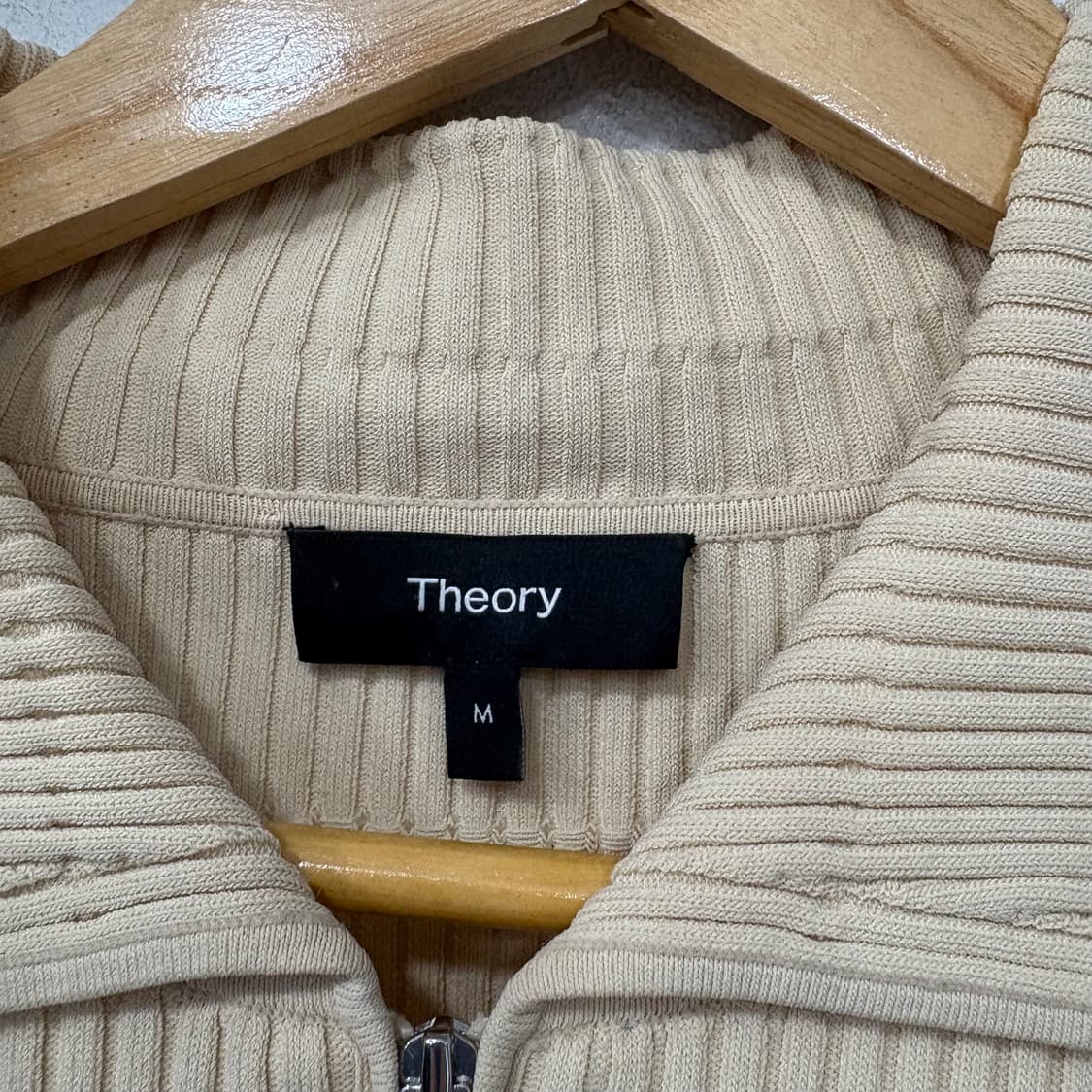 띠어리 집업 반팔 니트 상품이미지4