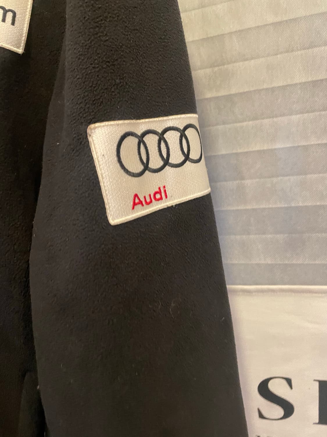 데상트 스위스 스폰서 후리스 일제정품 100~105 상품이미지3