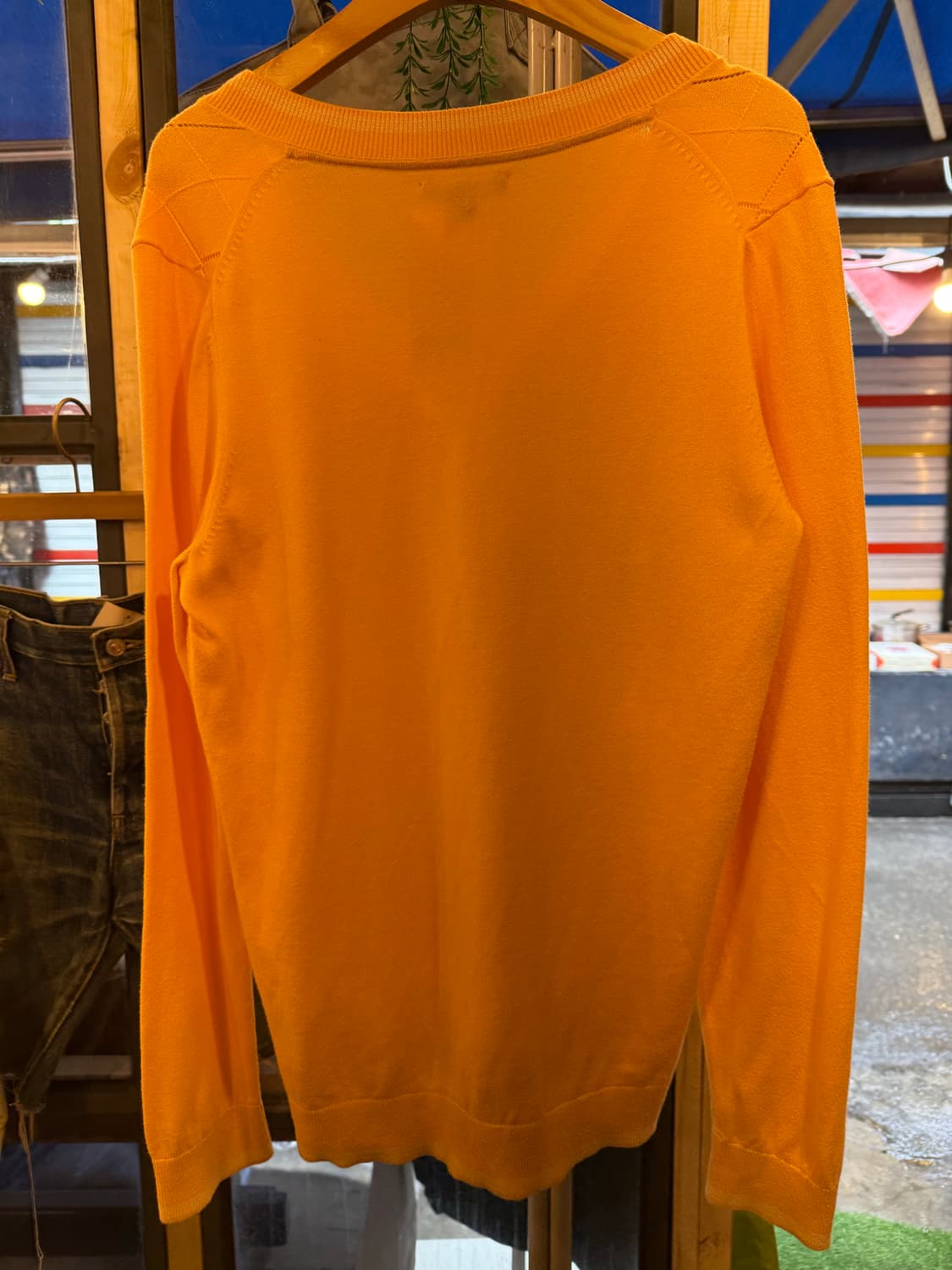 타미힐피거 오렌지 스퀘어 브이넥 니트 상품이미지4