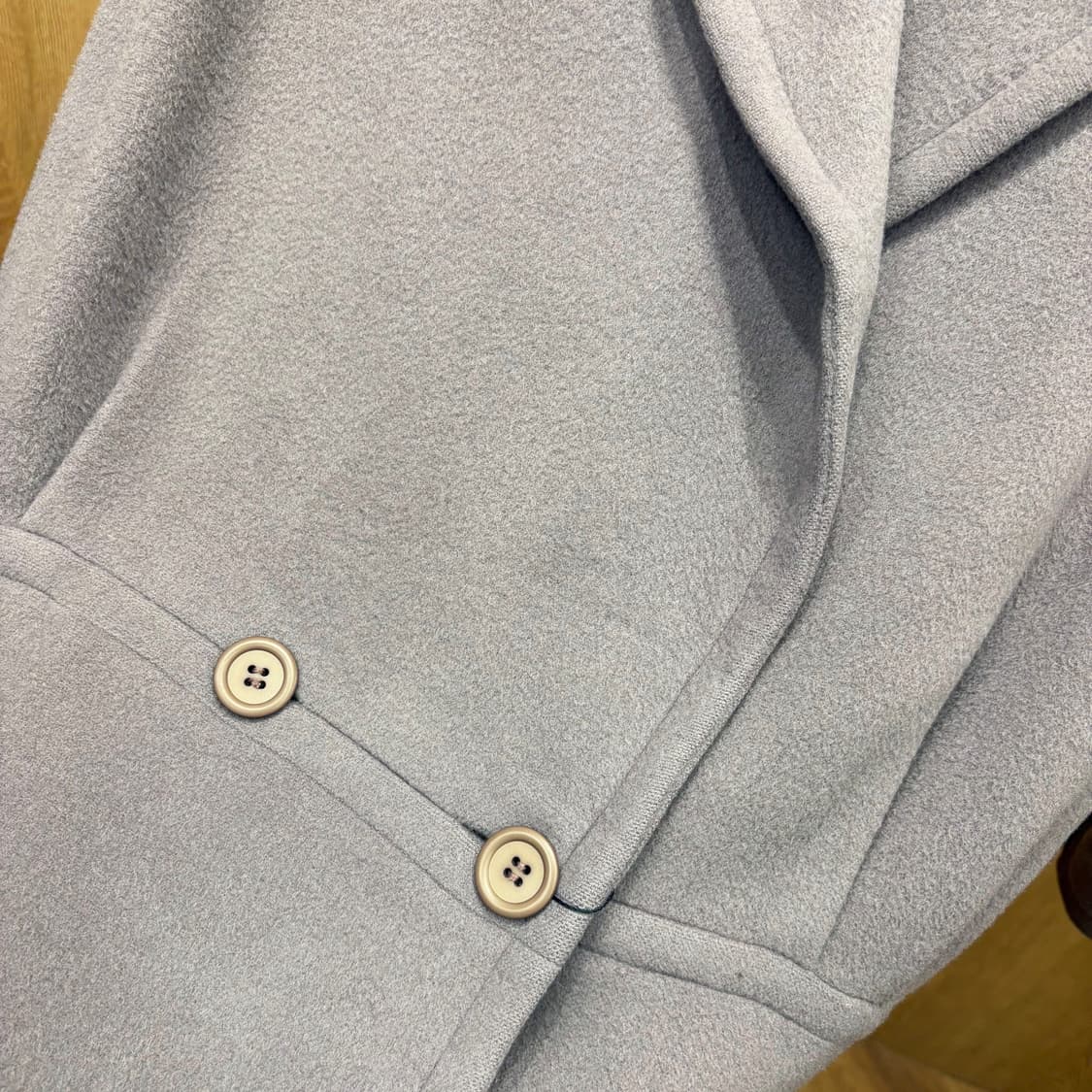 입생로랑 디퓨전 펨므 울 코트 클래식 노치드 라펠 더블 버튼 디테일 퍼플 상품이미지6