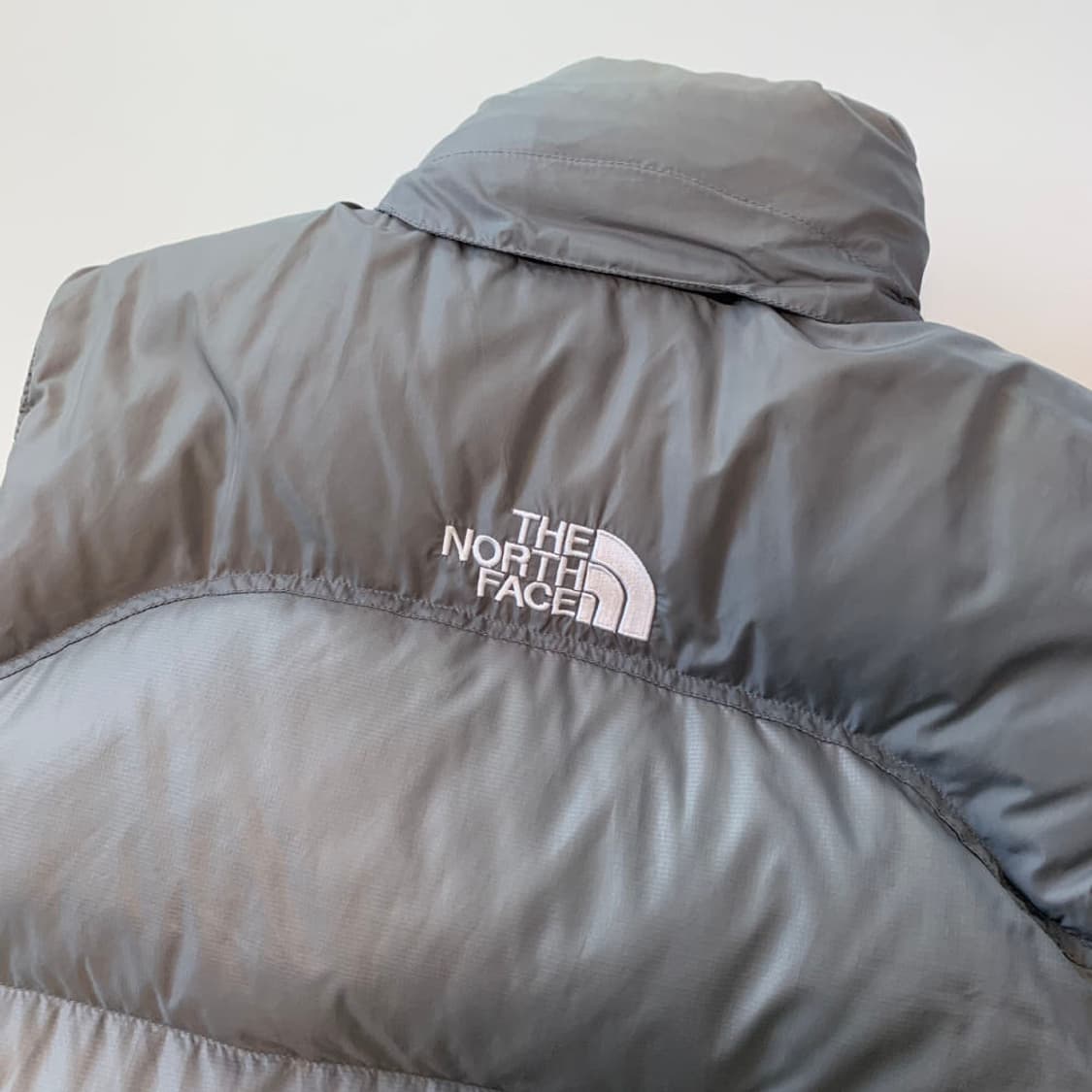 TheNorthFace 노스페이스 90s 센터백 로고 눕시 패딩 조끼 상품이미지2