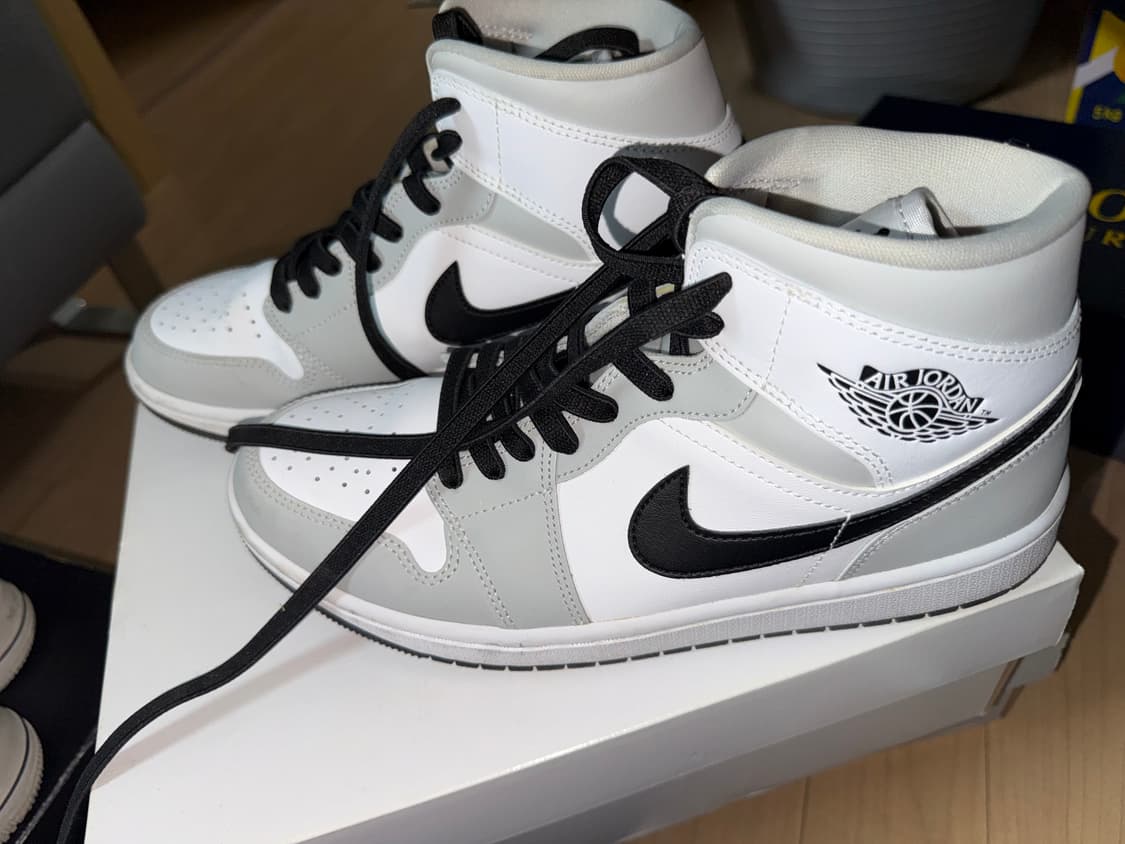 에어조던1 미드 화이트/그레이 사이즈 250 상품이미지2