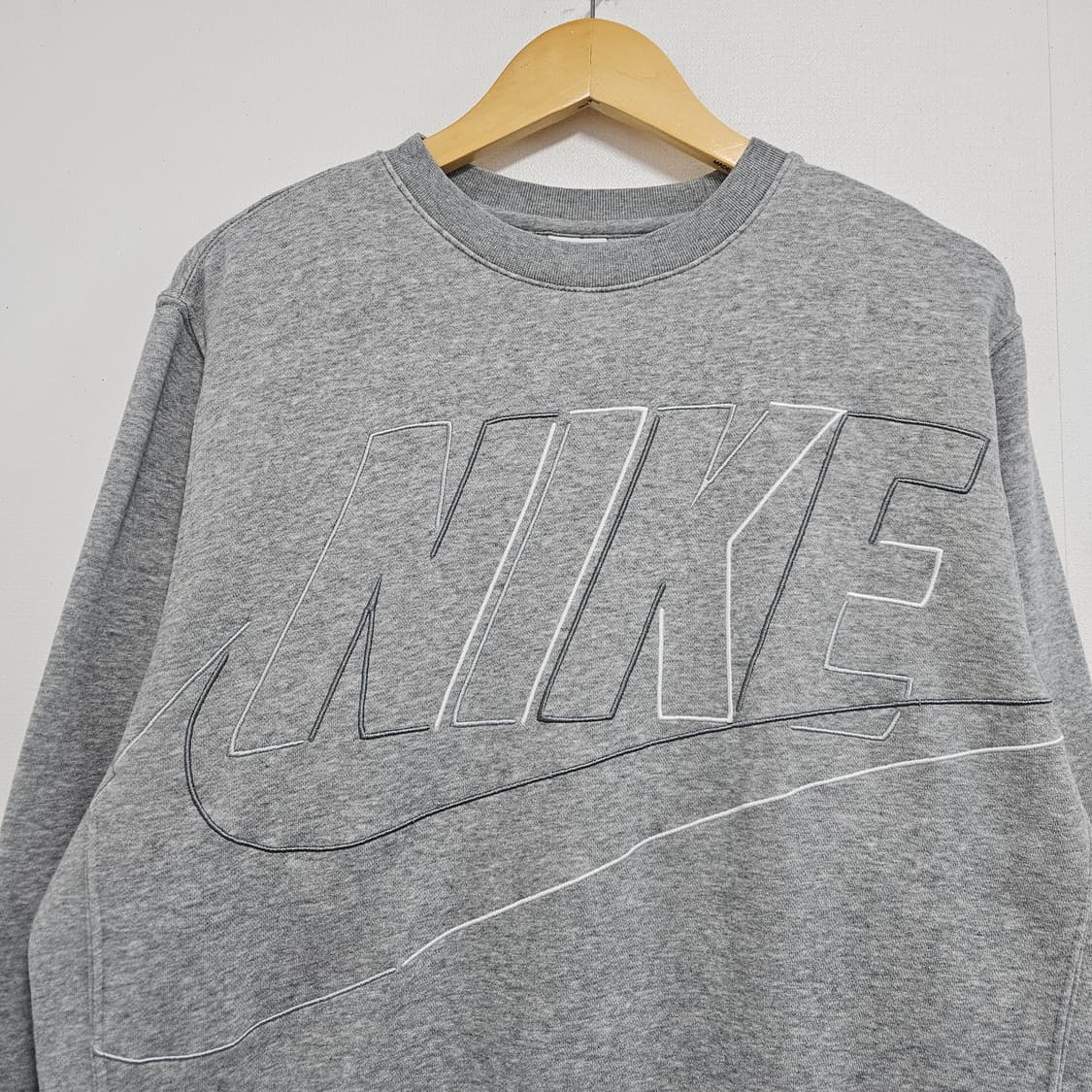 M 95-100 나이키 빅로고 자수 오버핏 맨투맨 그레이 상품이미지3
