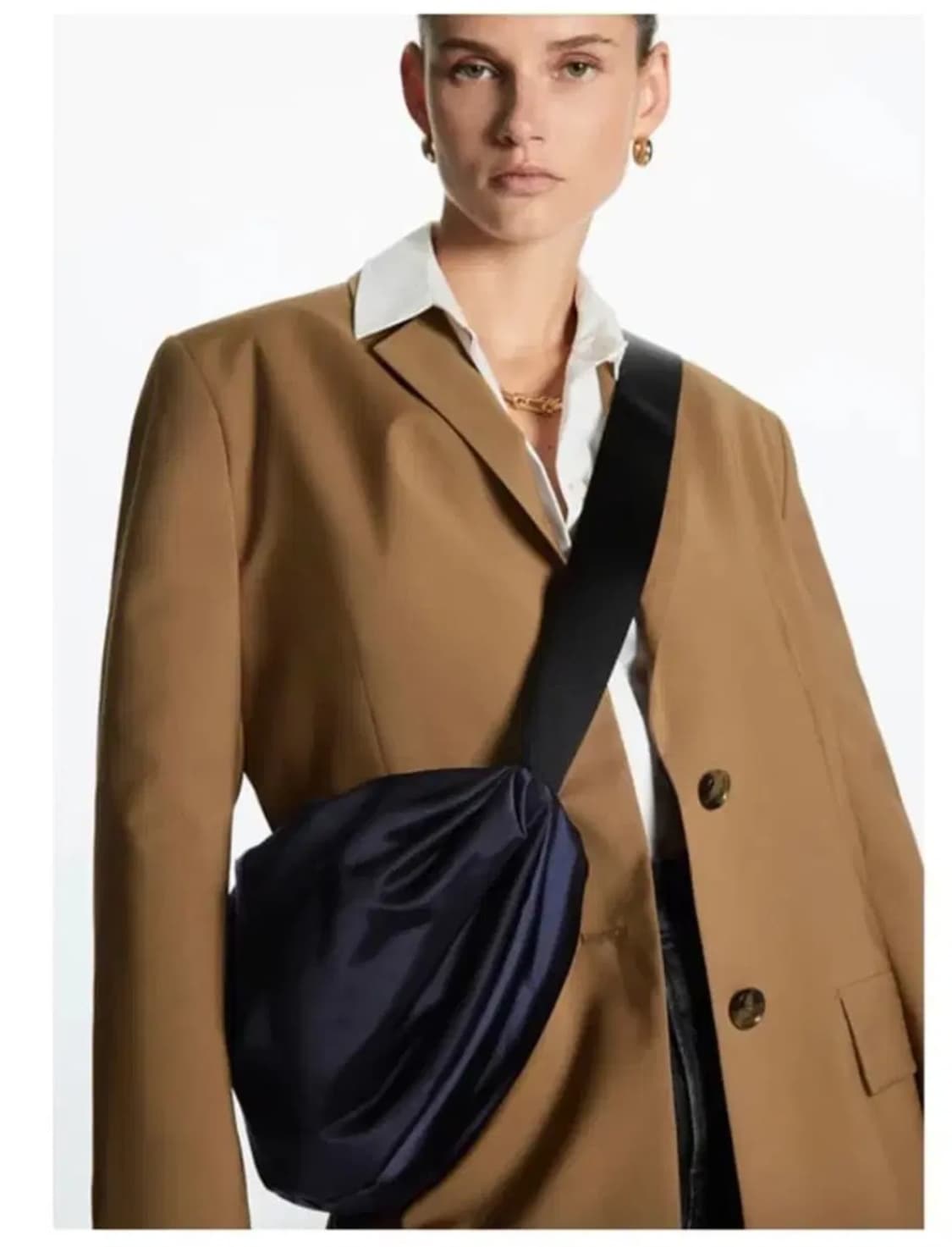 COS 나일론 크로스 바디백  상품이미지1