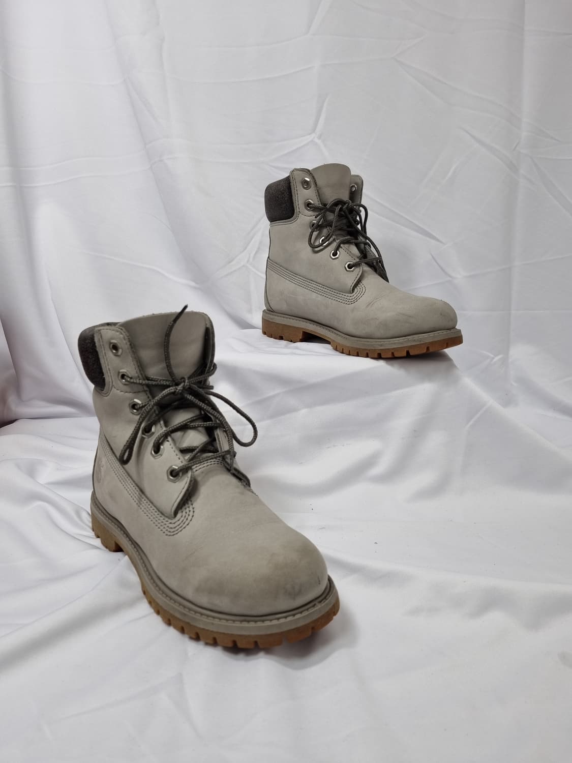 235-240 팀버랜드 6인치 프리미엄 부츠 누벅 그레이 상품이미지5