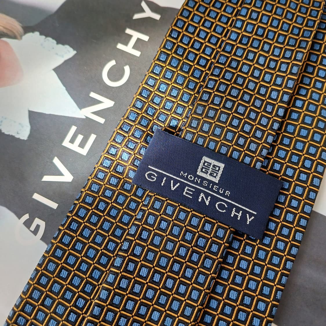 지방시 실크 네이비 기하 패턴 넥타이 9.9cm A+등급 A19612
 상품이미지7