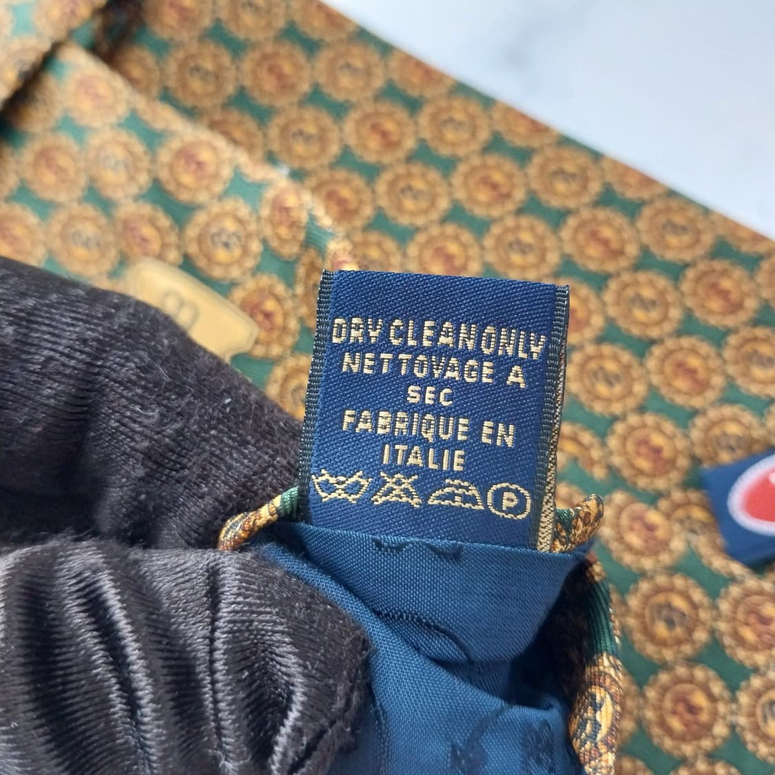 부가티 실크 그린 메달리온 패턴 넥타이 10cm A+등급 K1651
 상품이미지9