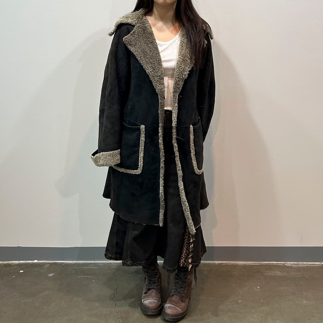 블랙 양가죽 무스탕 코트 상품이미지4