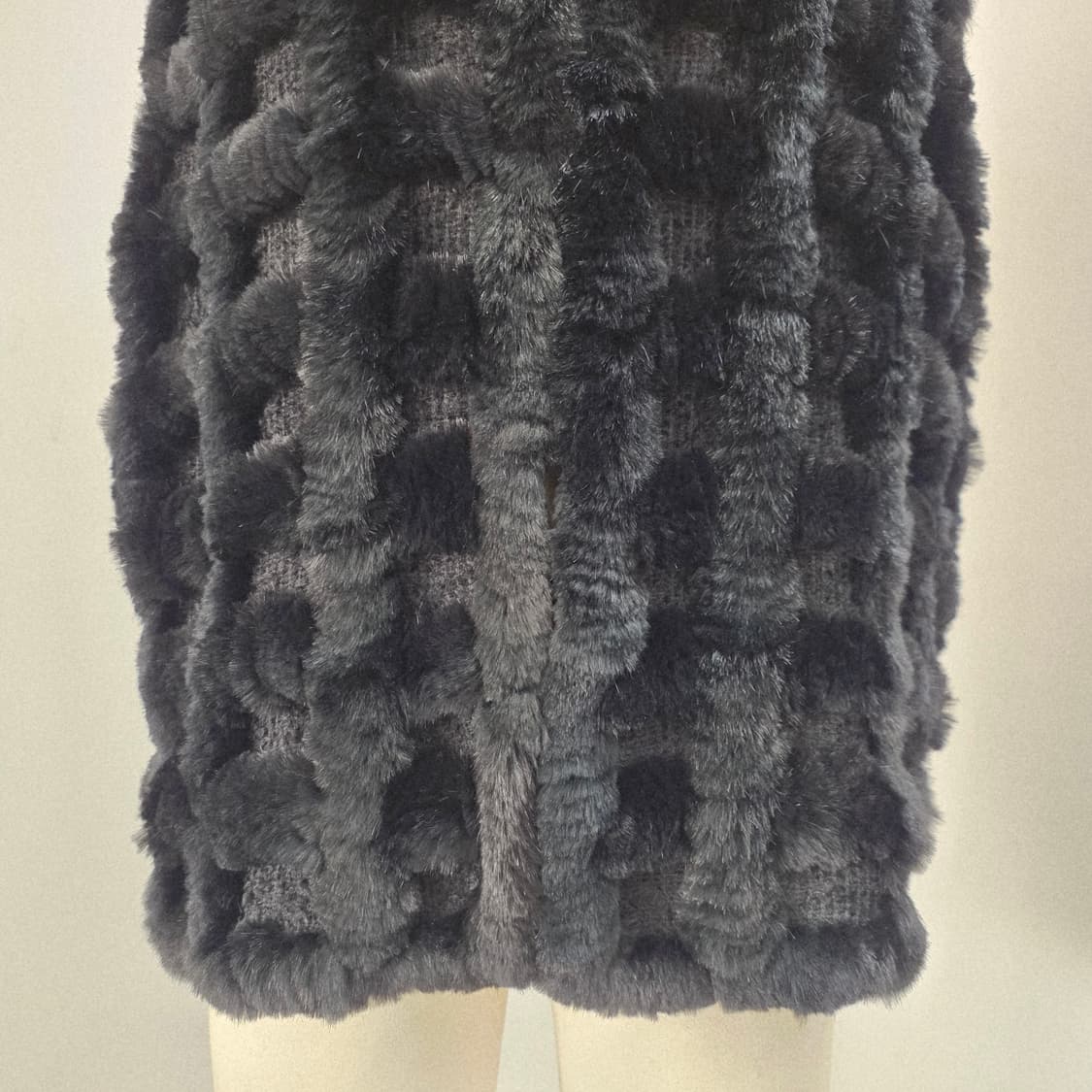 프리미엄 리얼 토끼털 격자 퀼팅 하이넥 블랙 베스트 상품이미지7