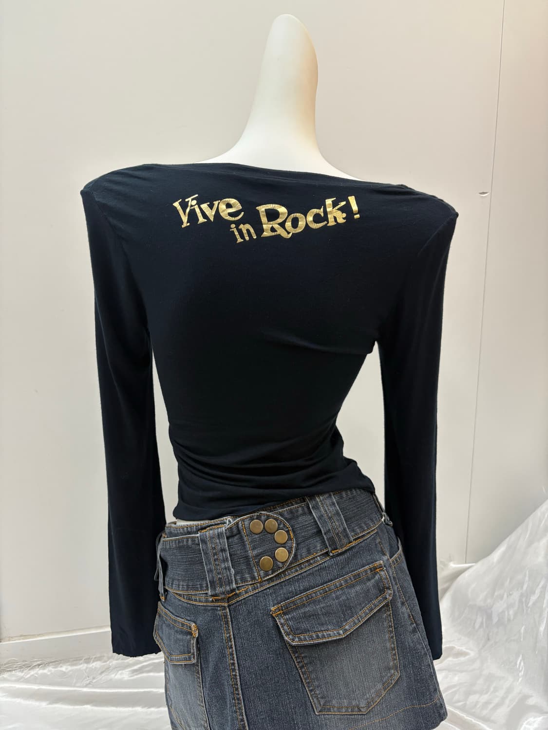 Y2K 금장 프린팅 롱슬리브 상품이미지4