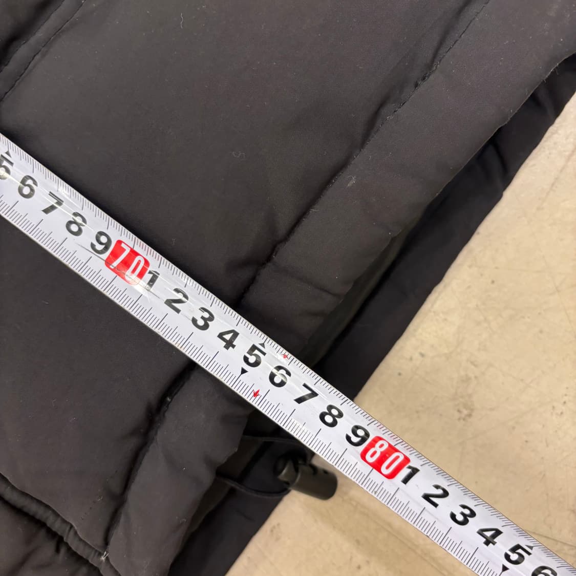 아디다스 사파리 블랙 덕다운 패딩 상품이미지4