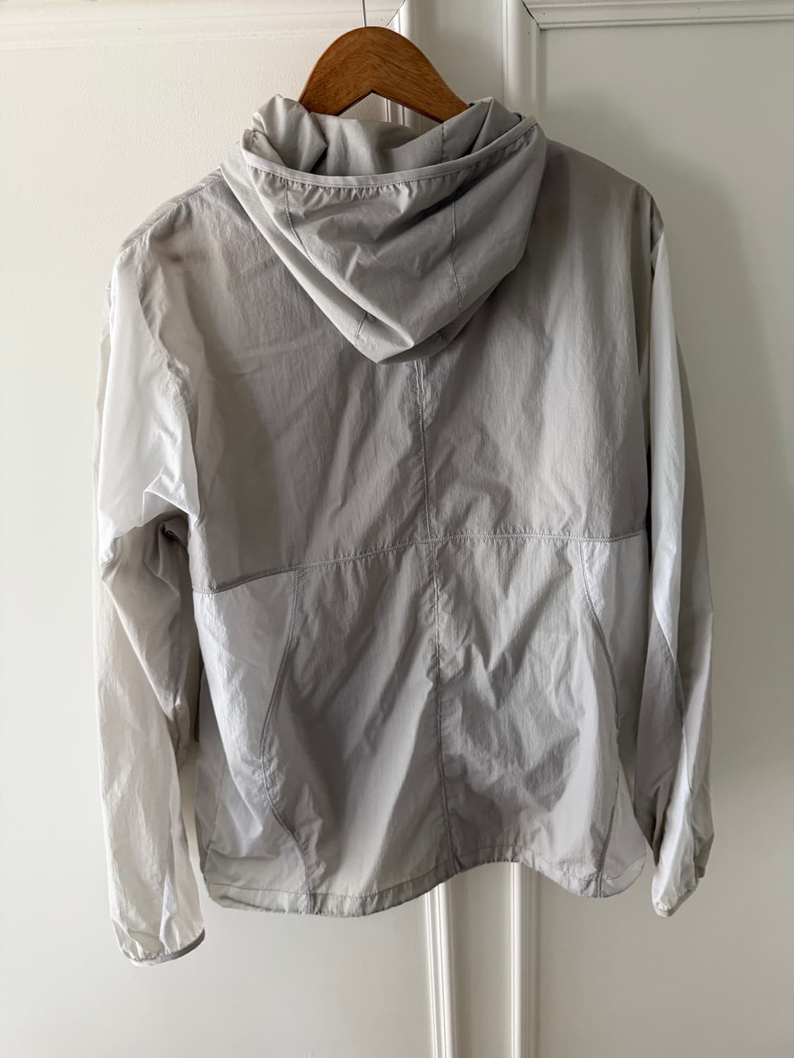 산산기어 패널드 자켓 그레이 바람막이 23ss 상품이미지3