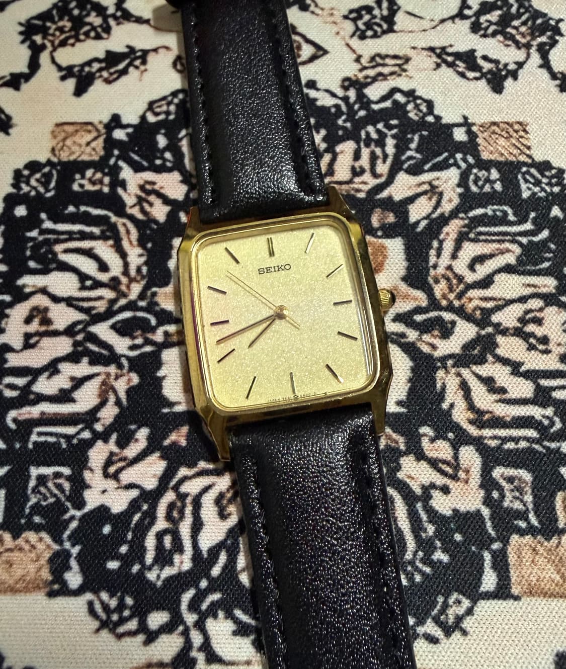 SEIKO 빈티지 쿼츠 시계 상품이미지1