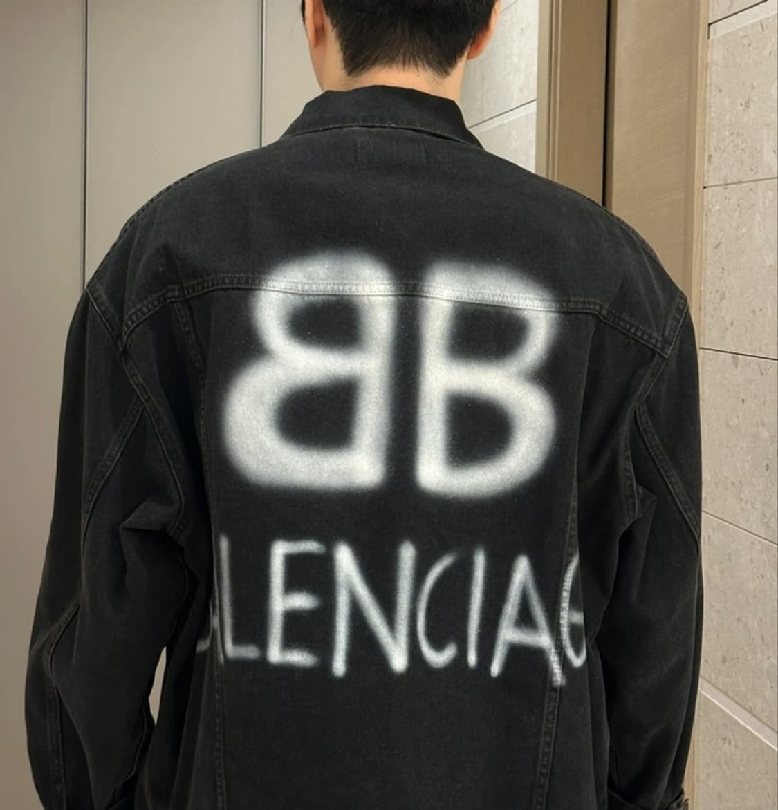 [정품] 발렌시아가 오버사이즈 블랙 데님 자켓 XL 상품이미지2