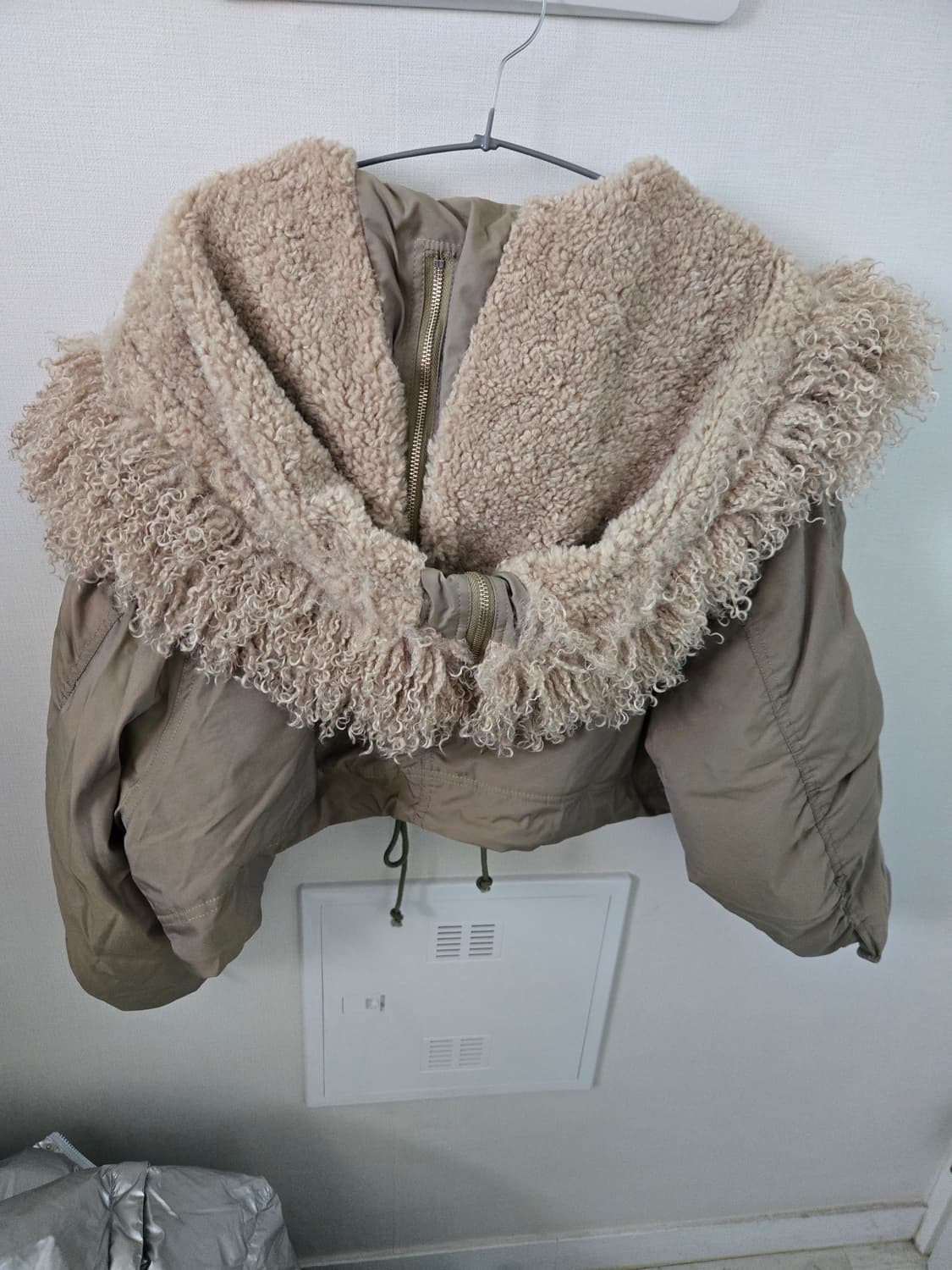 덤블 크롭 후드 항공셔링점퍼 상품이미지5