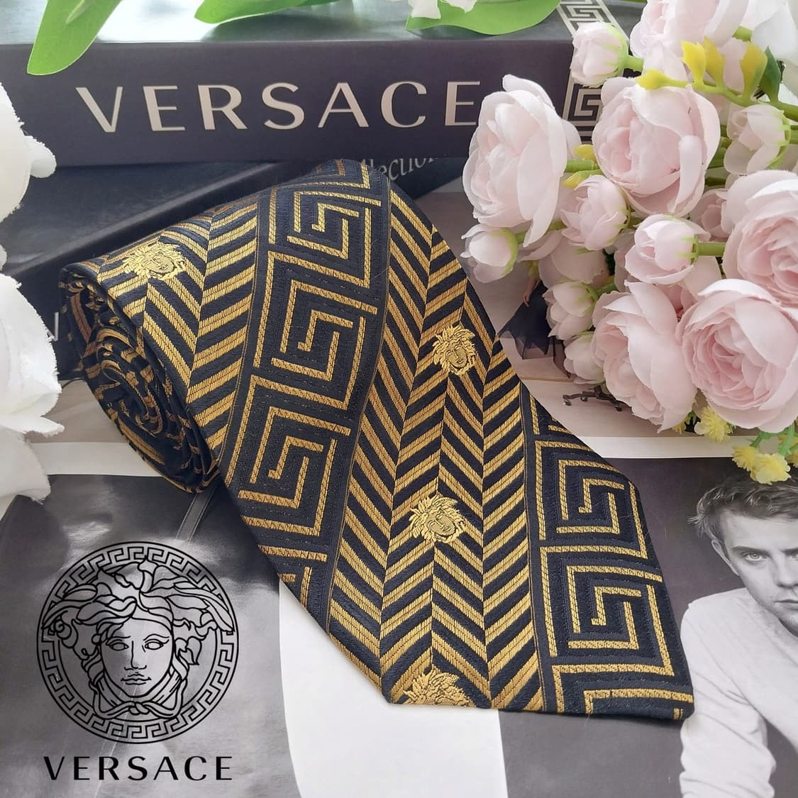 베르사체 실크 메두사&그릭 키 넥타이 9.5cm A+~A등급 K1894
 상품이미지1